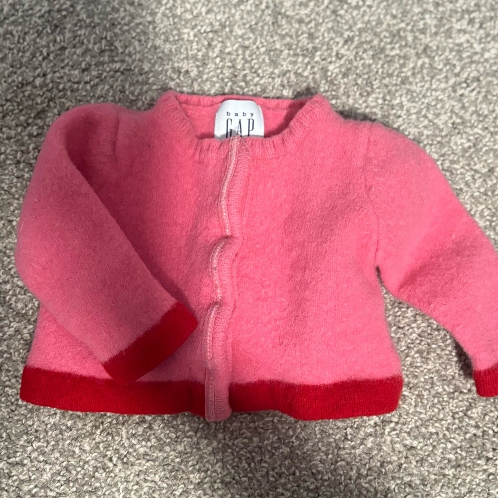 GAP Baby Soft Pink Wool Sweater Cardigan Size Small 3-6M